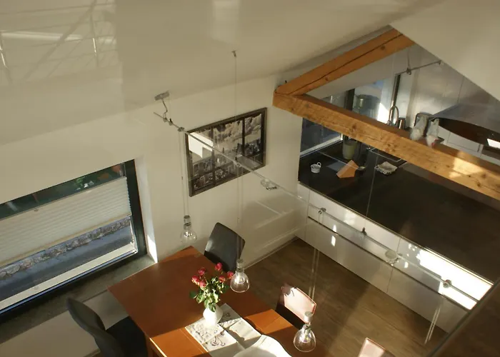 Haus & Am Lahnbach 施瓦茨